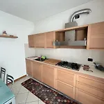 Piano - 10 Minuti A Piedi Dal *