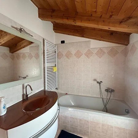 Piano - 10 Minuti A Piedi Dal Apartamento